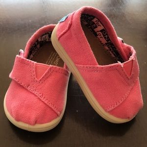 Like new girls baby toms shoes size 3